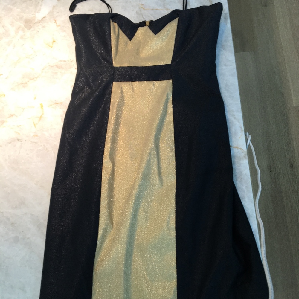 Nicole Miller Black and Gold Cocktail